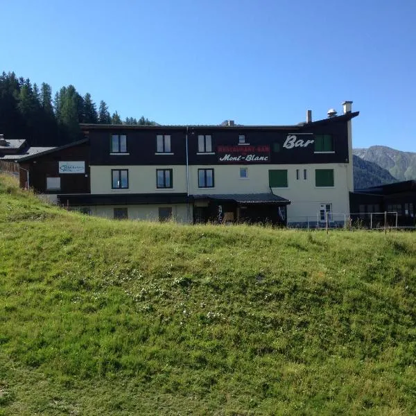 Petit Mont Blanc Guest House، فندق في بيسي-نانكرويكس