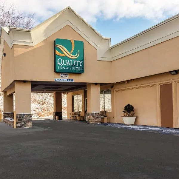 Quality Inn & Suites Indiana, PA, hotel in Blairsville