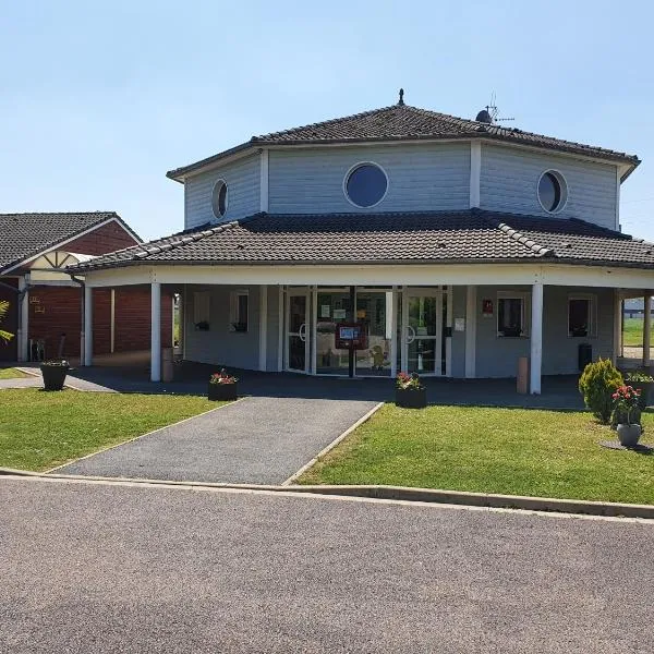 Eqynox Hotel, hotel in Les Rivières-Henruel