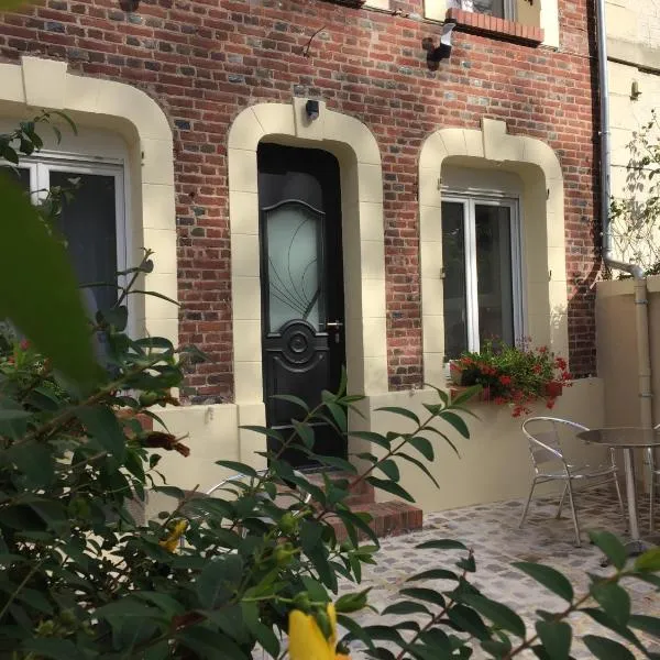 La Villa des Remparts, hotel v destinaci Lisieux