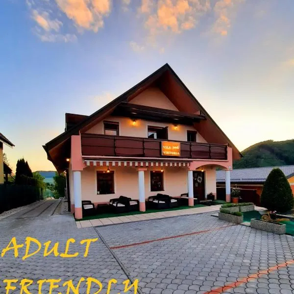 Vila Viktória, готель у місті Раєцьке Тепліце