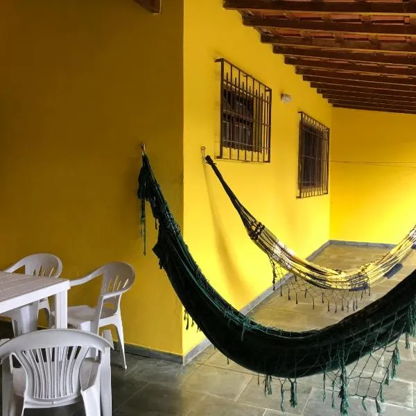 Casa em frente à praia Boracéia, hotel i Boracéia