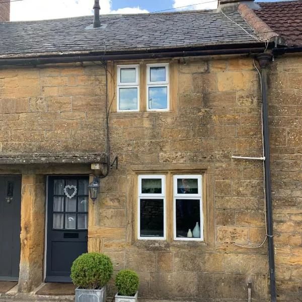 Cottage in the heart of Montacute，Montacute的飯店