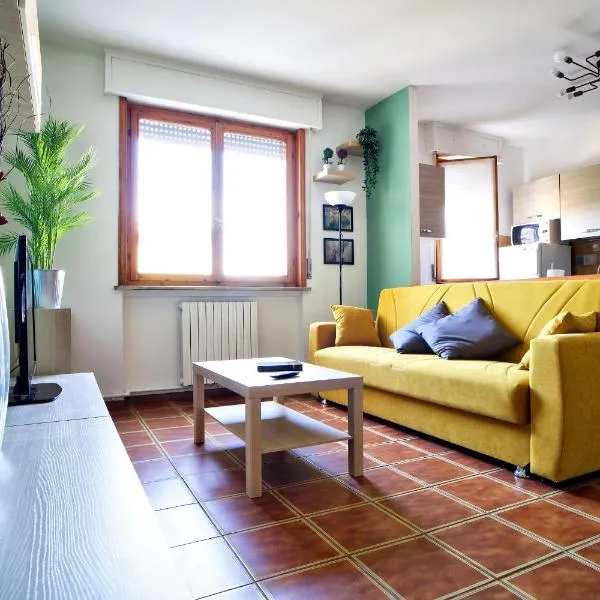 Casa Zoe Apartment Free parking,self check in & free wi fi, hotel in Parma