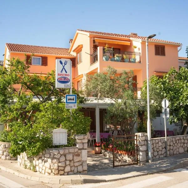 Rooms Ljubica, hotell i Cres