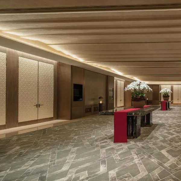 Regent Chongqing - Complimentary 1st round mini bar daily, hotel in Chongqing