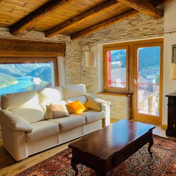 Mansarda la soffitta, hotel v destinaci Domegge di Cadore