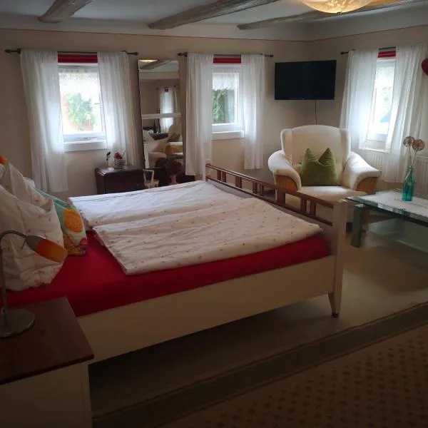 Ferienhof Plotzen، فندق في Hochkirch