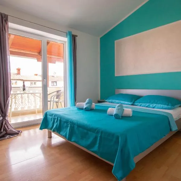Cozy apartment with breakfast on request 1, hotel v destinaci Pula