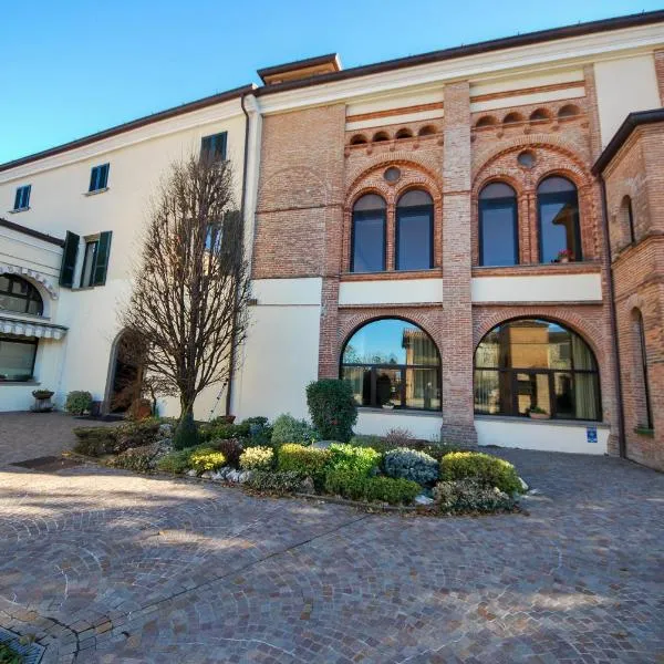 Villa Santa Maria dell'Arco - Centro Oreb – hotel w mieście Cazzago San Martino