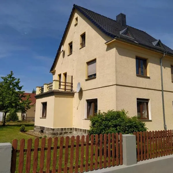 Ferienwohnung Felicitas Wilthen - Ruhige Lage, ideal für Wanderer & Kurztrips, hotel em Wilthen