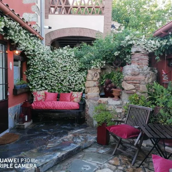 Suite Garden House, hotel v destinácii Santa Cristina d'Aro