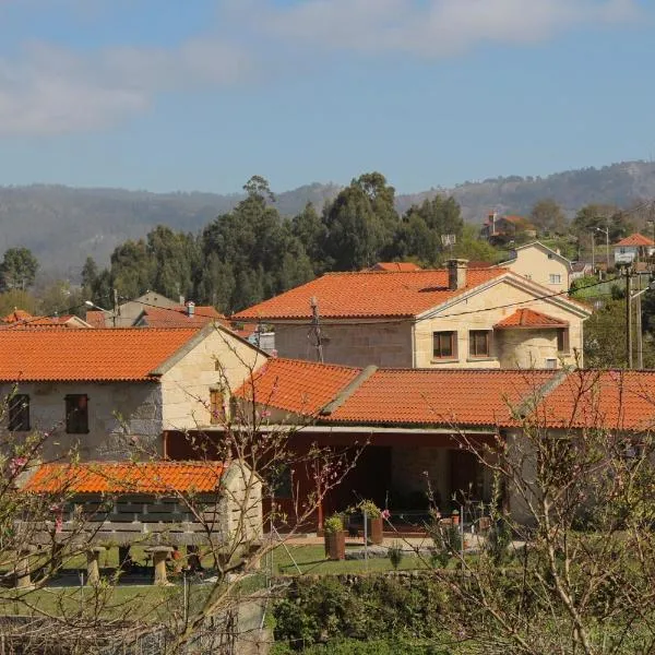 Casa Rural A Bouciña, hotell i Hio