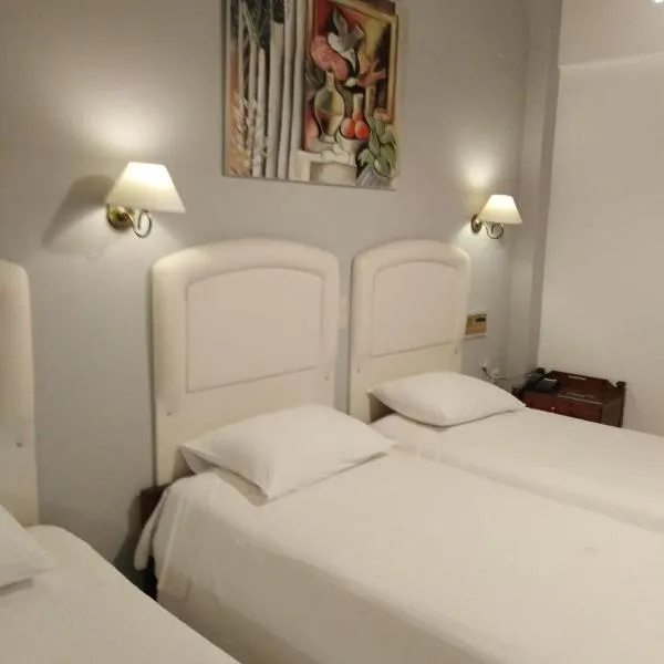 Kouros Hotel: Delfoi şehrinde bir otel