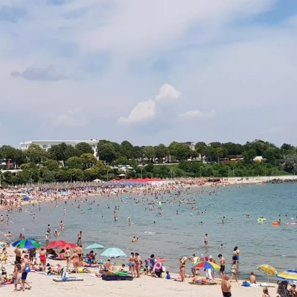 Lazy Lounge Apartments & Rooms, hotelli kohteessa Mangalia