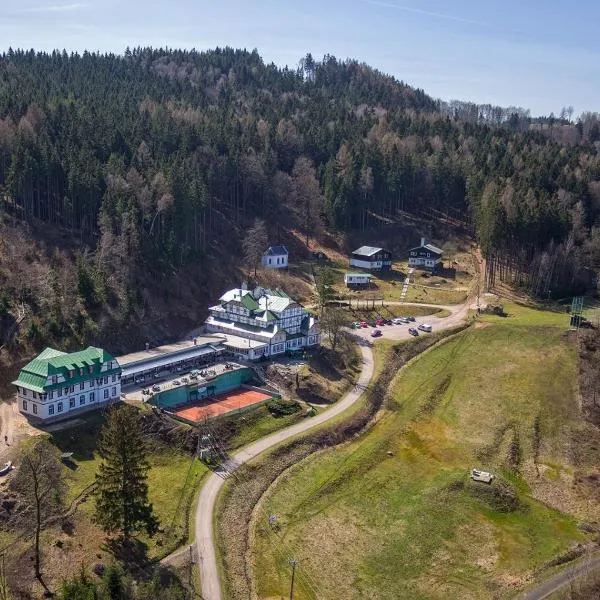Retro hotel Pod Zvičinou, hotel v destinaci Bílá Třemešná