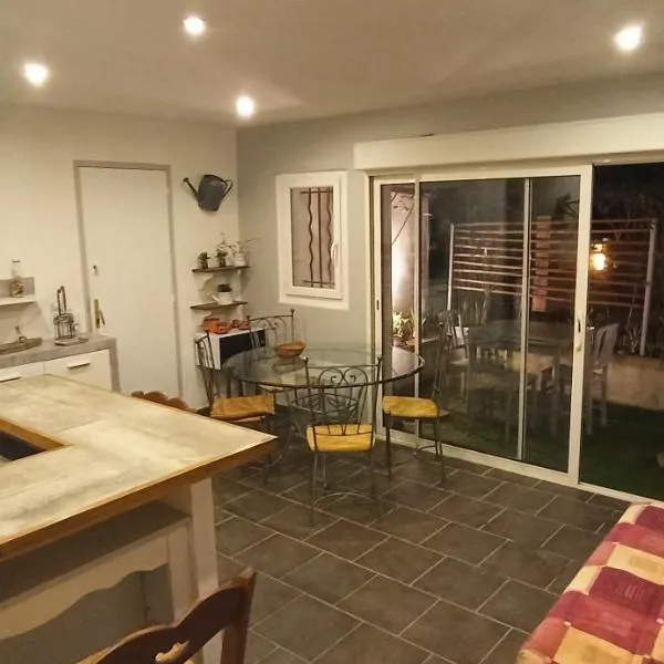 Secret Garden - Chez Gilles et Tra - Maison d hôte -T2 super mignon, neuf et indépendant , dans cadre agréable et zen, hotel v destinaci Valergues