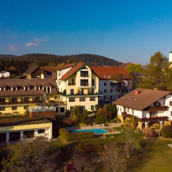 Hotel des Glücks - Landhotel Fischl, hotel in Waldhausen im Strudengau