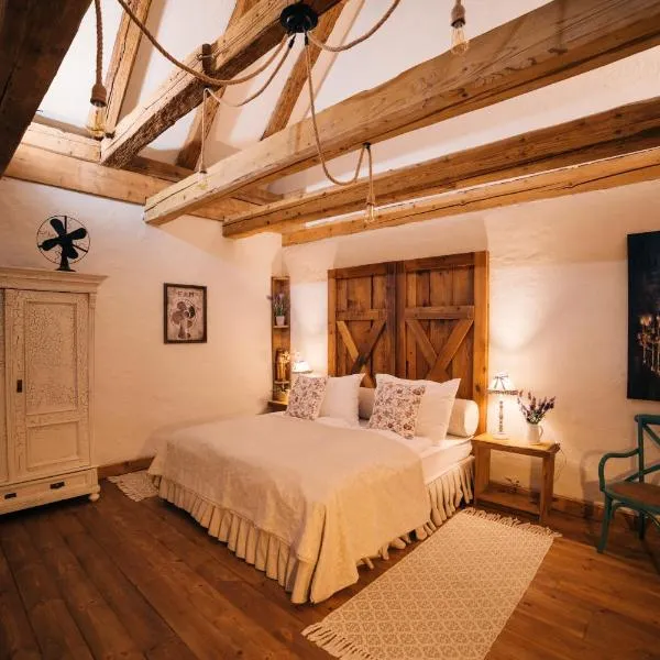 Pajta Apartman és Vendégház, hotel v destinaci Tata