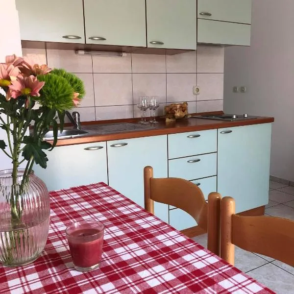 Apartmani Tomelić, hotel v destinácii Orebić