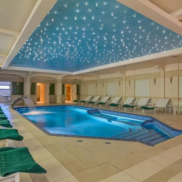 Hotel Snagov Club、スナゴヴのホテル