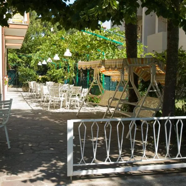 Hotel Carezza, hotel a Cervia
