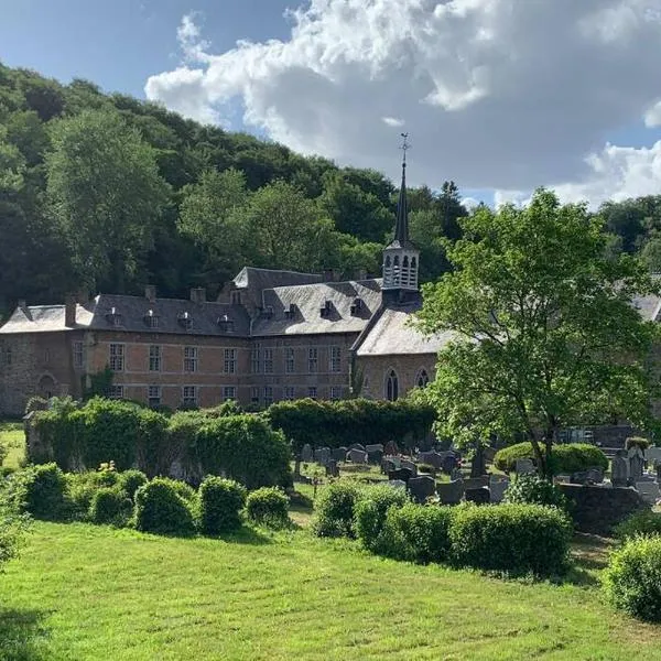 Abbaye Notre-Dame du Vivier - Le Bief du Vivier, hotel v mestu Namur