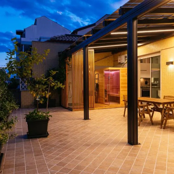 Luxury Penthouse with Sea View - City Center, hotel in Pescara
