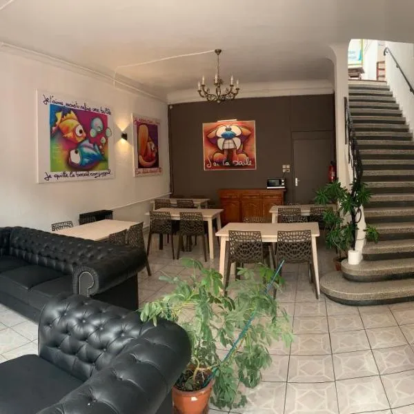 Hotel Le Centre – hotel w mieście Le Boulou