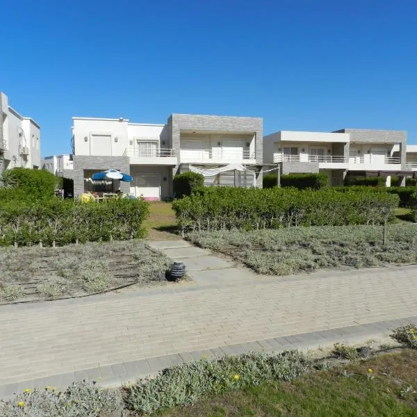 Amwaj North Coast Villa, hotel v destinaci El Alamein