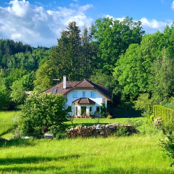 Apartmány v ráji (Českém), hotel in Podkost