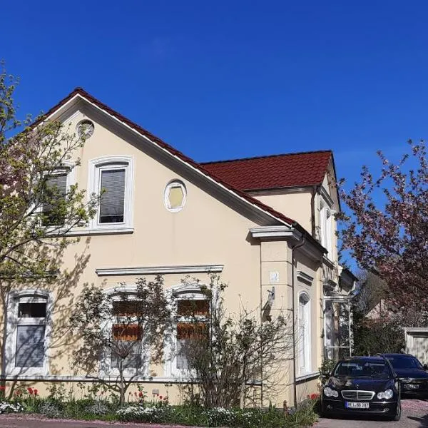 Die Stadtvilla - Gästehaus mit Gemeinschaftsküche, Hausnummer 34, hotel v destinaci Marne
