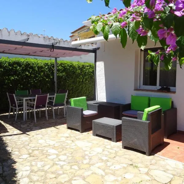 Casa Boby près plage L'Escala, hotel v destinácii L'Escala