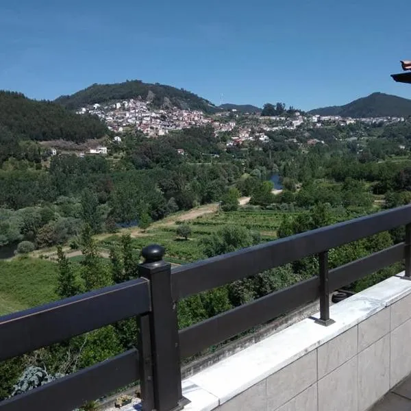 Moradia Lili, hotel di Ronqueira