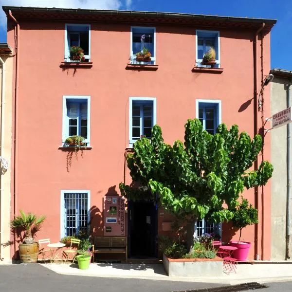Chambres d'Hôtes et Gîtes- L'Abri sous Roche, khách sạn ở Tautavel