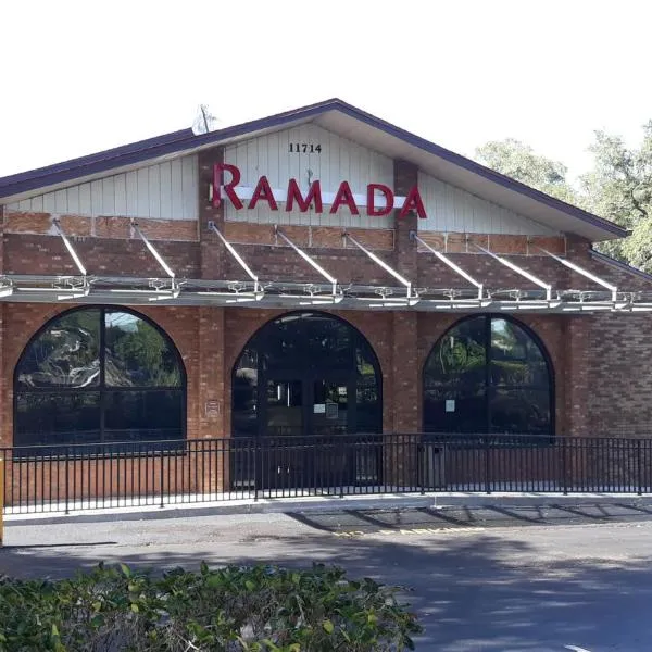 Ramada by Wyndham Temple Terrace/Tampa North、タンパのホテル