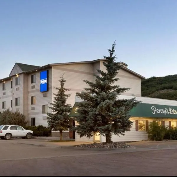 Travelodge by Wyndham Yampa, hotel v mestu Haybro