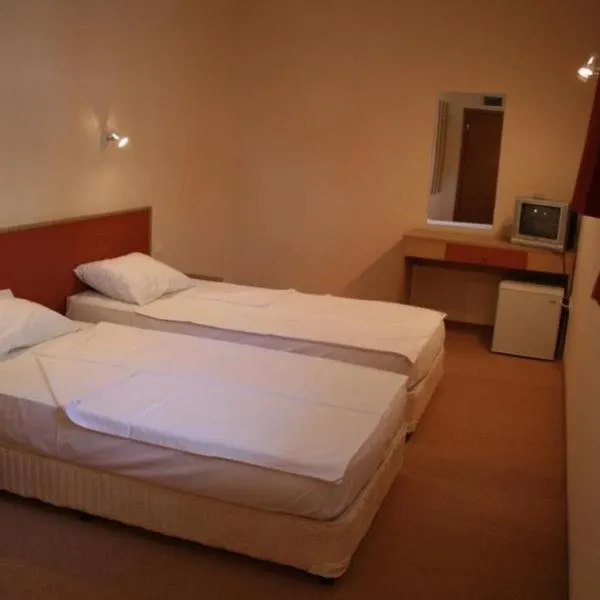Hotel Nadia, khách sạn ở Primorsko