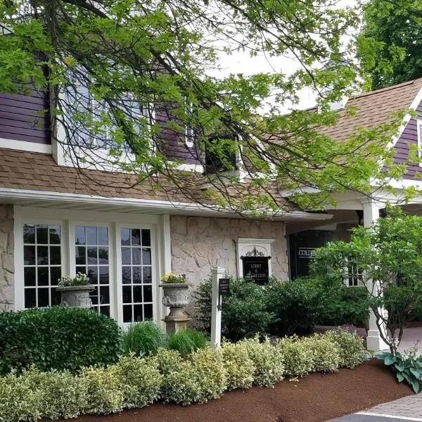 The Inn at Leola Village, a Historic Hotel of America، فندق في Akron