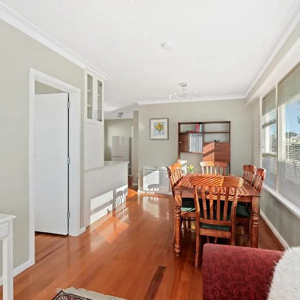 Coastal City Retreat - New Brighton Accommodation, hotel in Christchurch