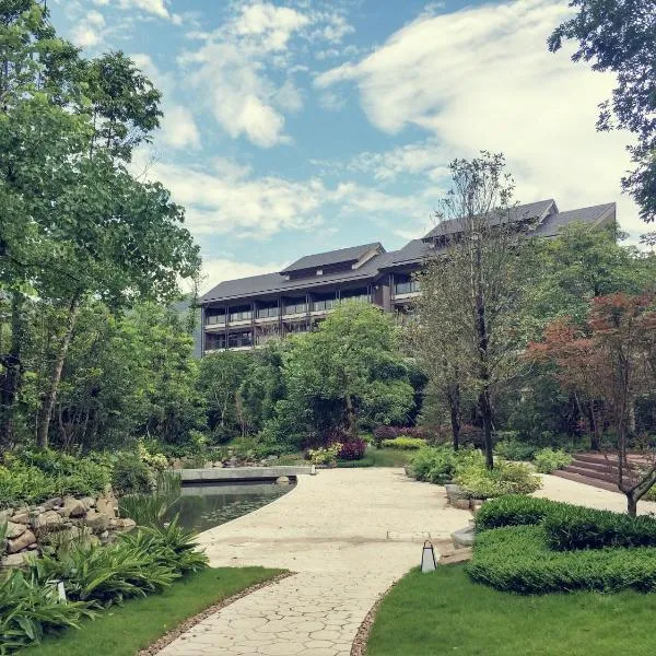 New World Qingyuan Hotel -formerly KHOS QINGYUAN, hotel in Qingyuan