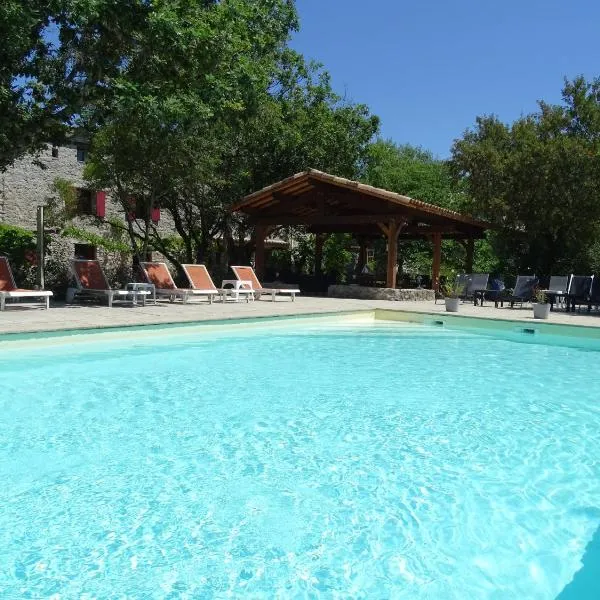 Hôtel Mas de l'Espaïre – hotel w mieście Les Vans