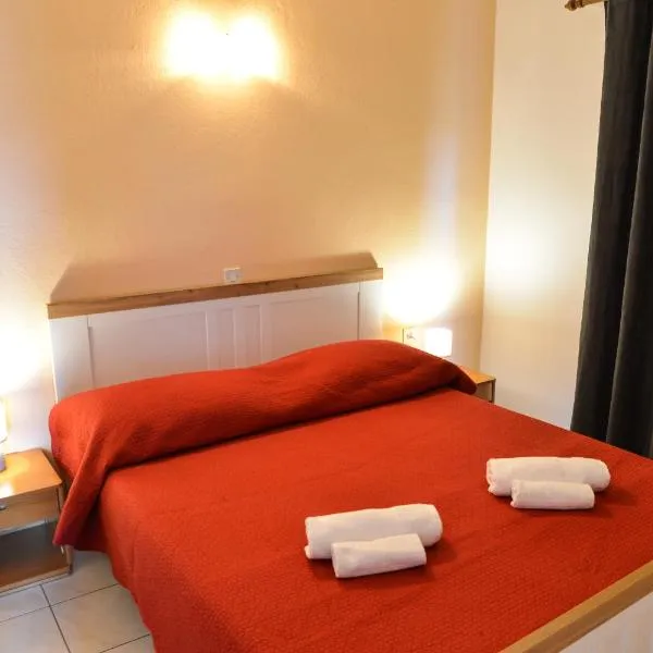 Apartments Lonić, hotel v destinácii Kukljica