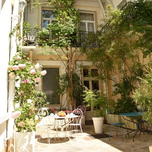 Hôtel Henri IV – hotel w mieście Tarbes