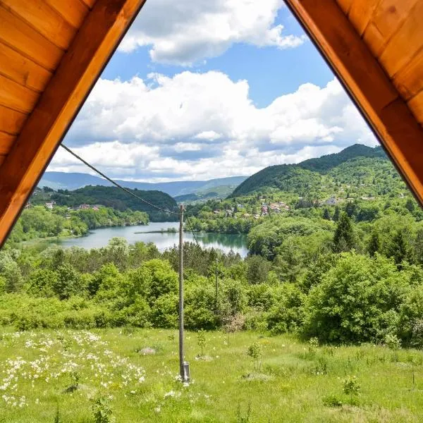 Cottage Lana, готель у місті Яйце