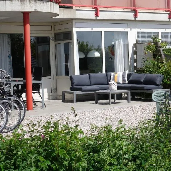 Duinzicht, Amelander Paradijs, zonnig 6 persoons Appartement met groot terras op de begane grond, vrij uitzicht, upgrade 2024, hotell sihtkohas Buren