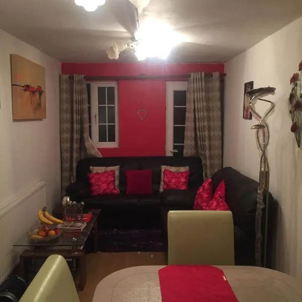 Beautiful Bungalow Home Droitwich SPA, hotel v destinaci Droitwich