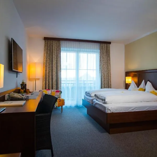Tennis Golf Hotel Höllrigl, hotel v destinaci Kottingbrunn