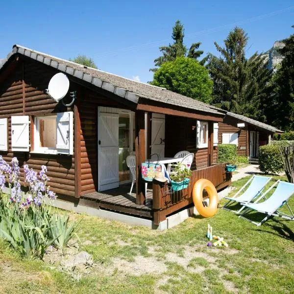 A La Rencontre Du Soleil - Camping, hotel v destinaci Le Bourg-dʼOisans