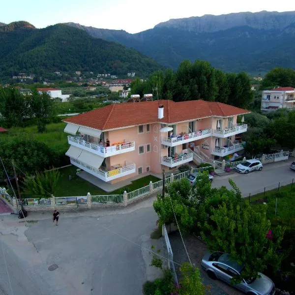 Porto Thassos Apartments & Studios, готель у місті Скала-Потамьяс